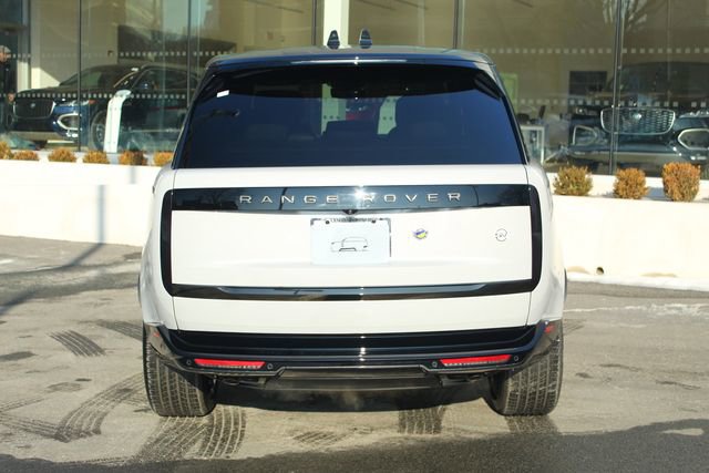 New 2026 Land Rover Range Rover SV image 7