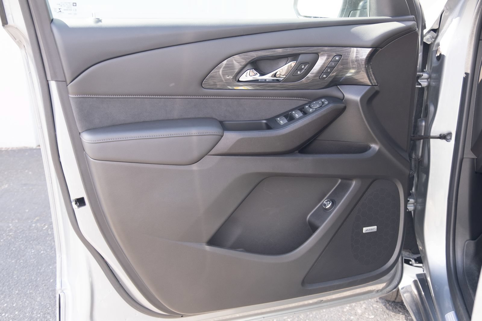Used 2023 Chevrolet Traverse High Country AWD/4WD image 14
