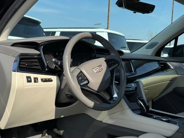 Used 2022 Cadillac XT6 Premium Luxury w/ Technology Package image 17