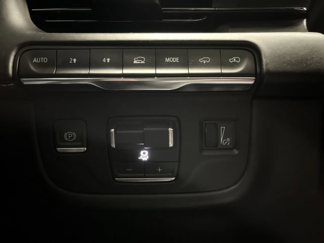 Used 2023 Cadillac Escalade Sport Platinum image 29