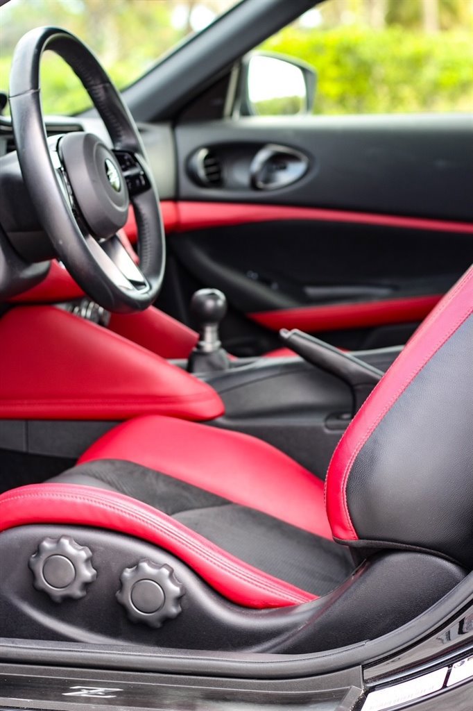 Used 2024 Nissan Z Performance w/ Floor Mat Package image 21