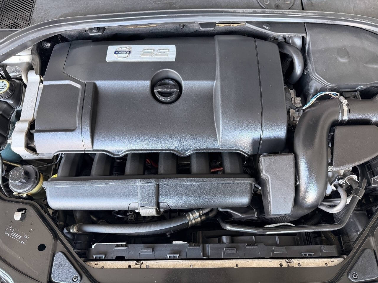 Used 2010 Volvo V70 FWD image 39