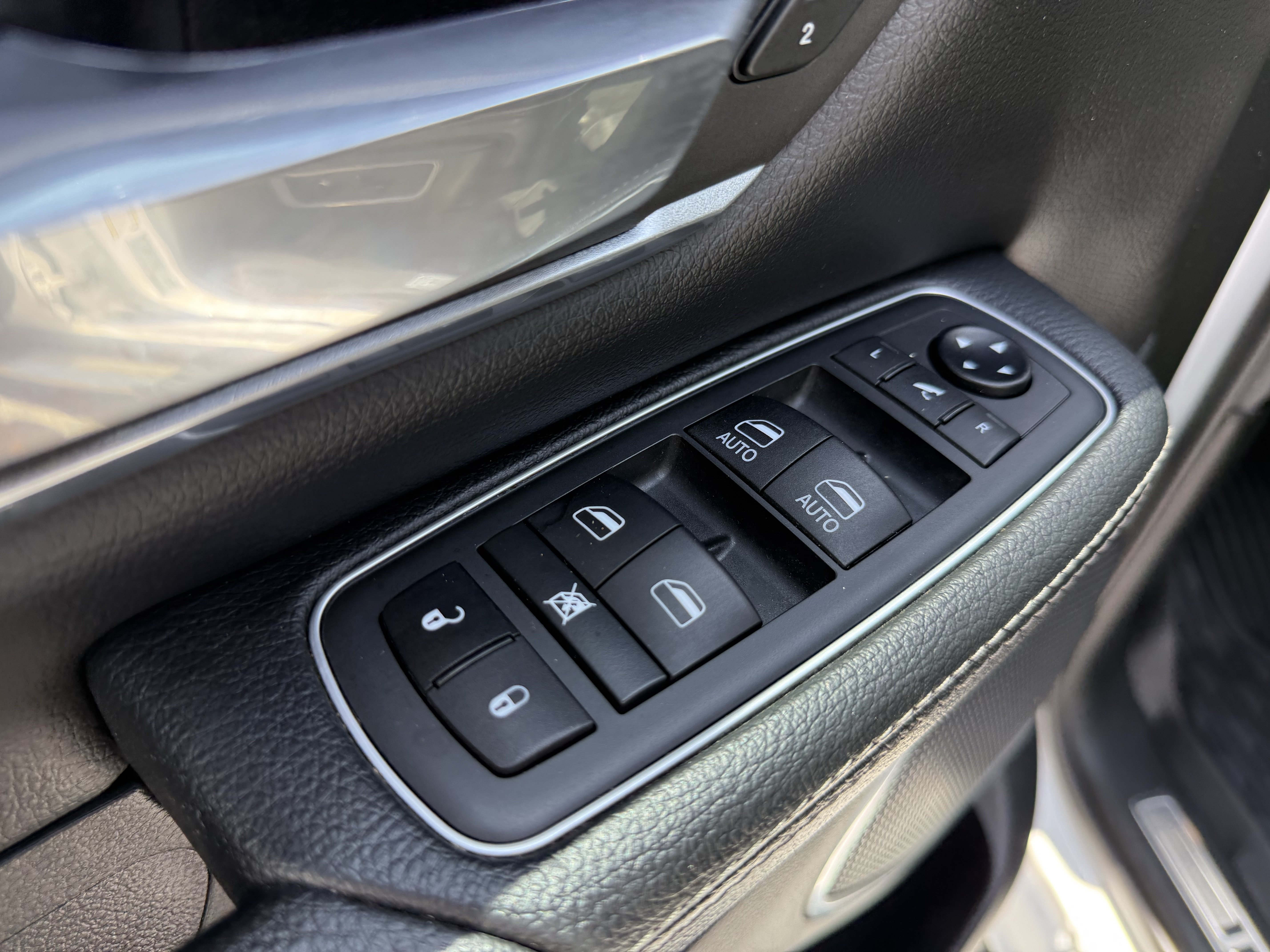 Used 2021 RAM 1500 Laramie RWD image 11