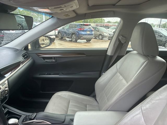 Used 2016 Lexus ES 350 w/ Luxury Package w/Wood Trim image 11