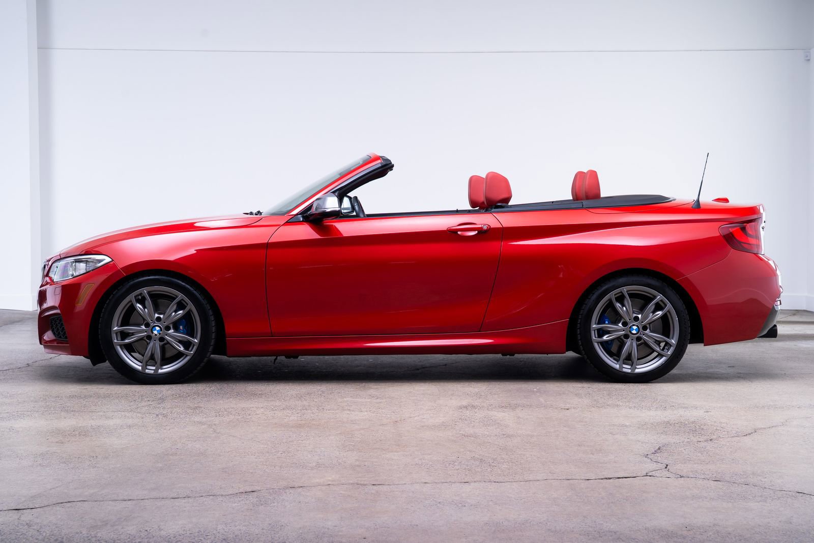 Used 2016 BMW M235i xDrive Convertible AWD/4WD image 4
