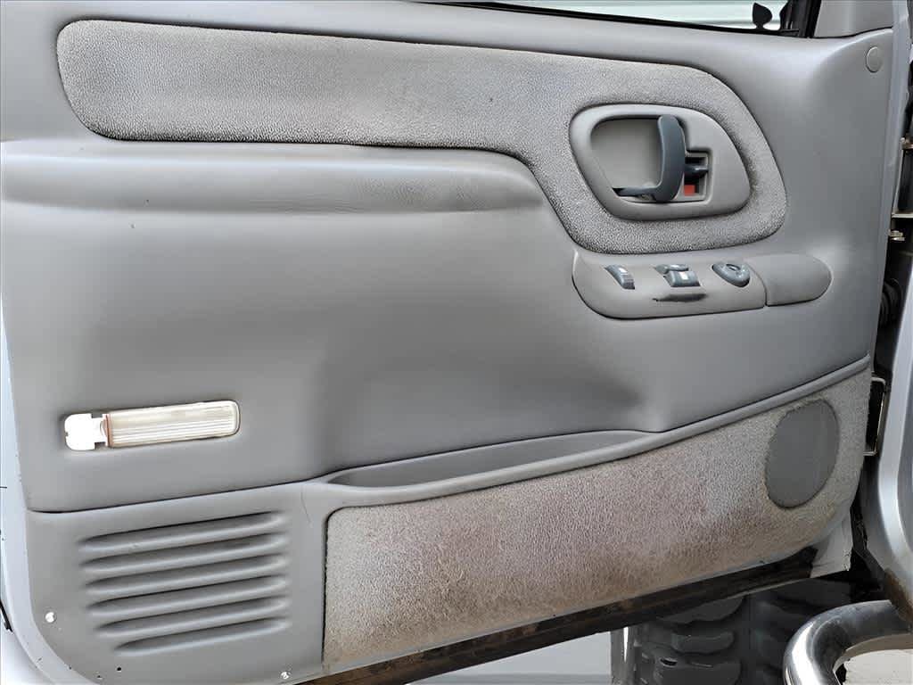 Used 1997 Chevrolet Silverado 1500 4x4 Extended Cab w/ Preferred Equipment Group 2 image 7