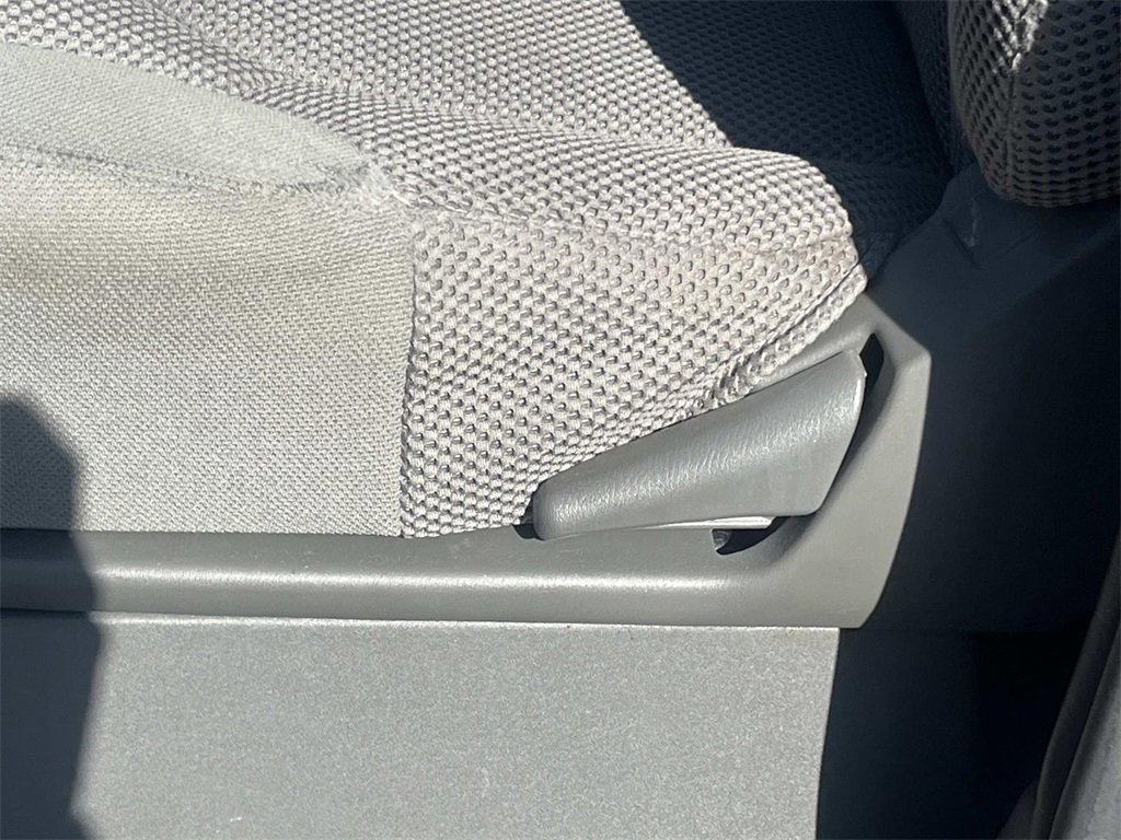 Used 2020 Nissan Frontier SV w/ Midnight Edition Floor Mats image 11