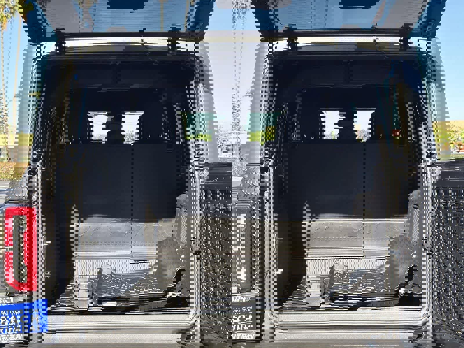 Used 2023 Ford Bronco Badlands image 28