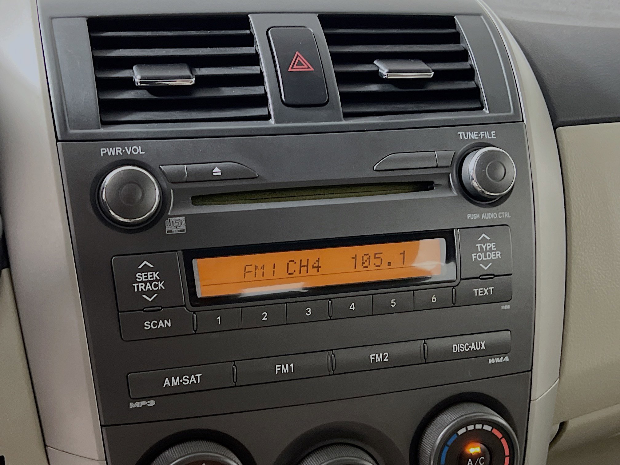 Used 2011 Toyota Corolla LE FWD image 25