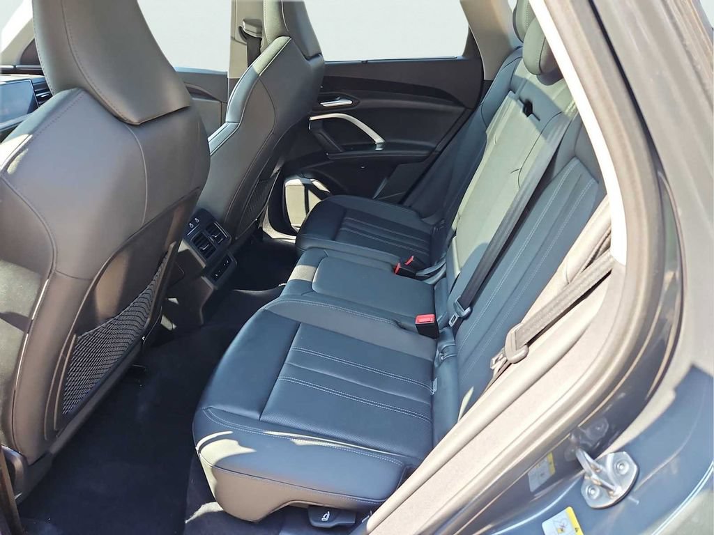 Certified 2025 Audi Q5 Prestige AWD/4WD image 33