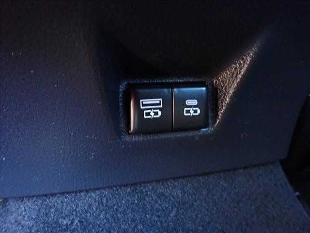 Used 2025 Toyota Camry XSE FWD image 9