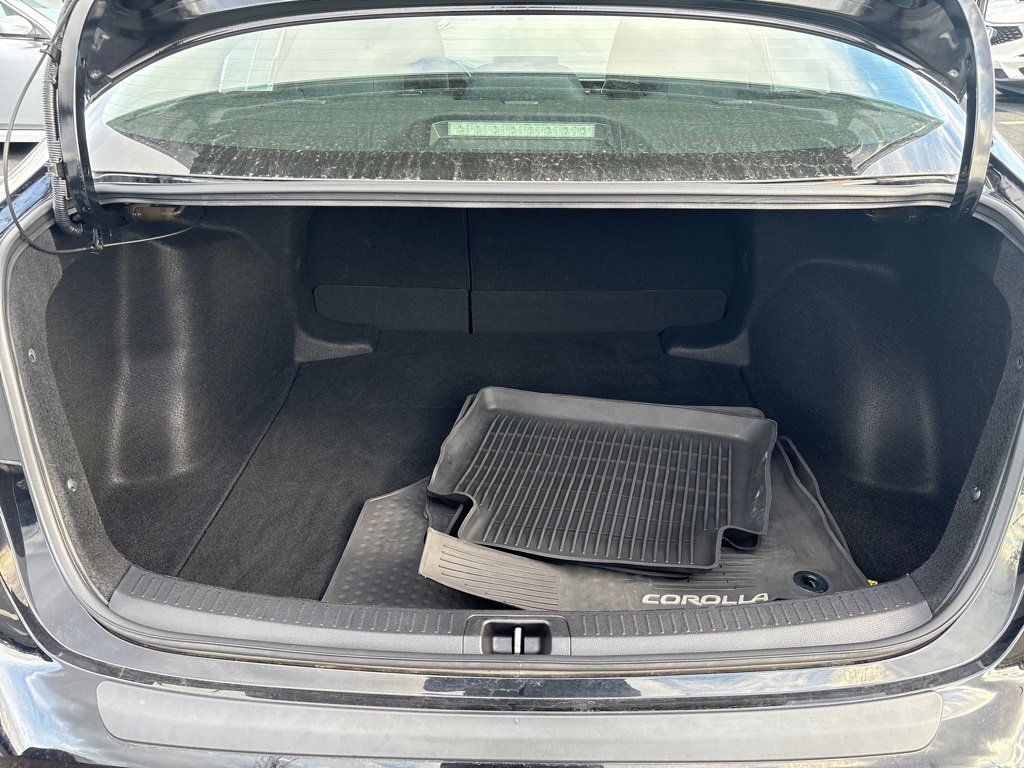 Used 2023 Toyota Corolla LE image 24