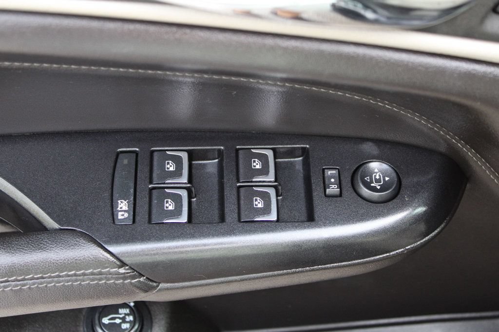 Used 2016 Cadillac SRX Luxury w/ Driver Awareness Package FWD image 28