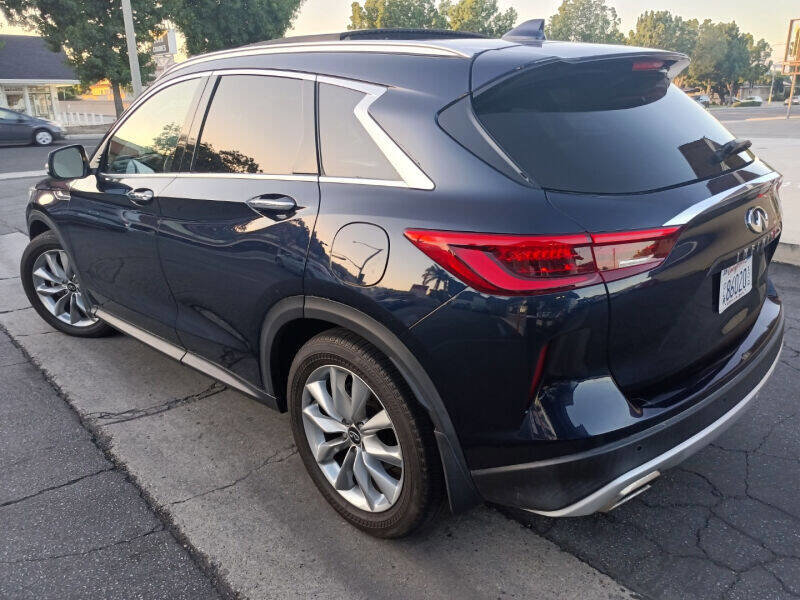 Used 2021 INFINITI QX50 Luxe image 2