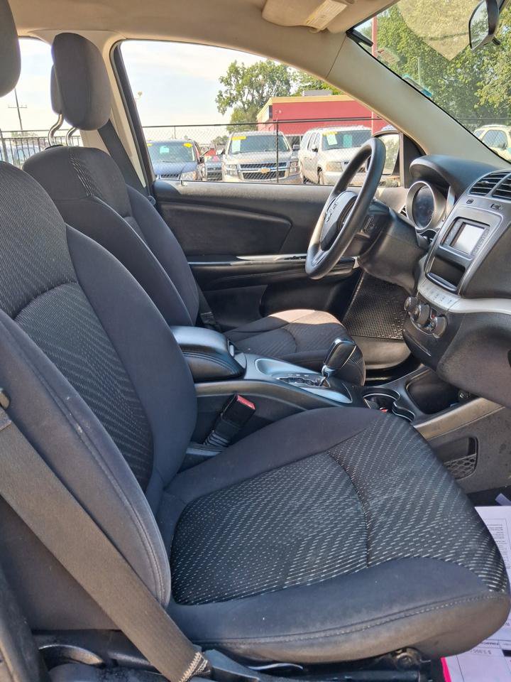 Used 2012 Dodge Journey American Value Package w/ Flexible Seating Group FWD image 18