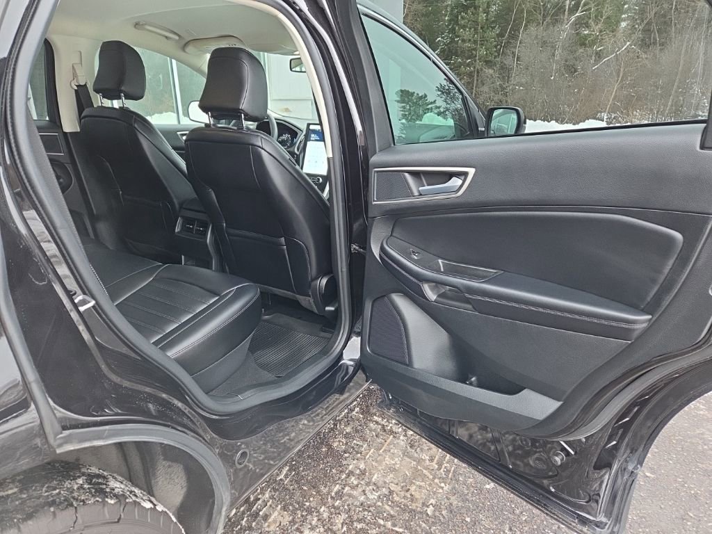 Used 2023 Ford Edge SEL w/ Convenience Package image 30