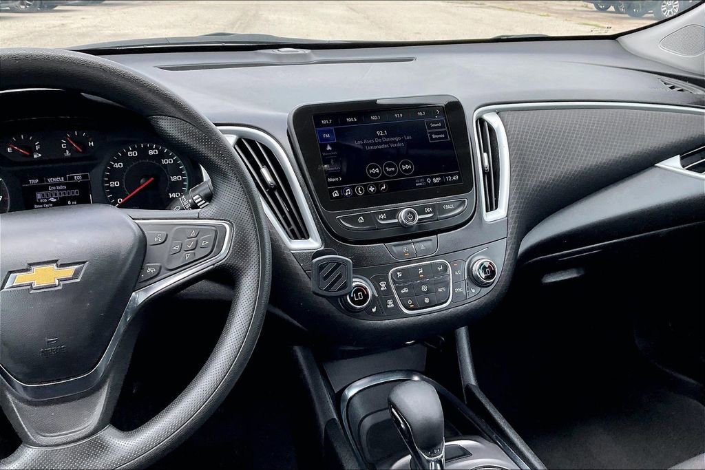 Used 2023 Chevrolet Malibu LT FWD image 9