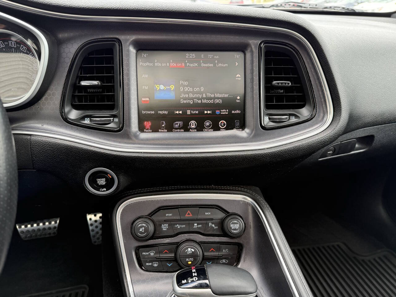 Used 2016 Dodge Challenger R/T Scat Pack w/ Leather Interior Group RWD image 8