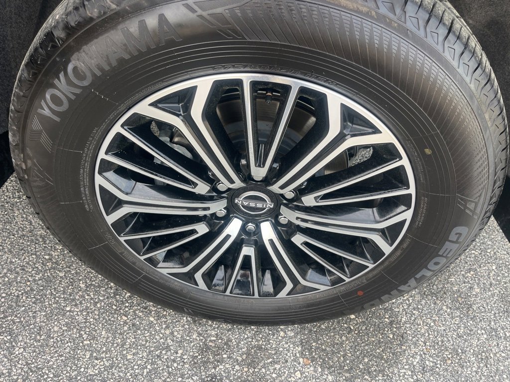 Used 2025 Nissan Armada SL image 34