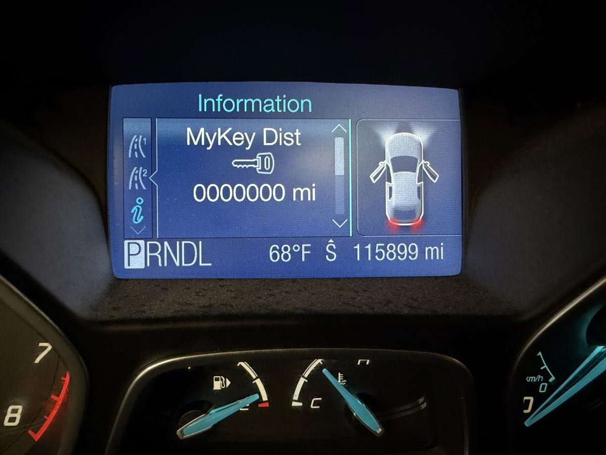 Used 2012 Ford Focus SE image 16