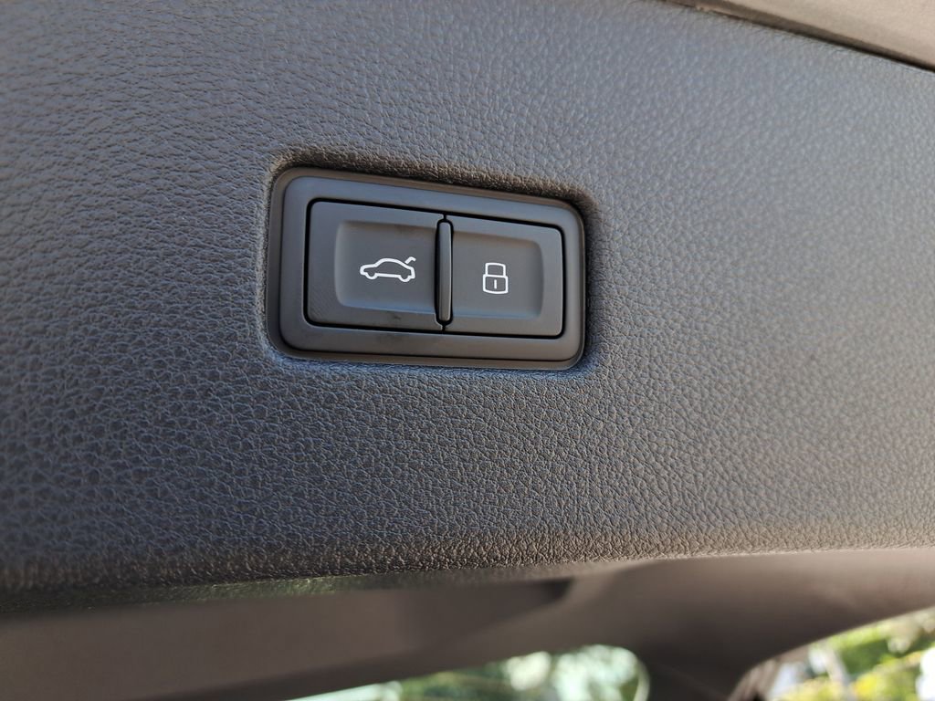 New 2026 Audi Q8 Premium Plus image 32