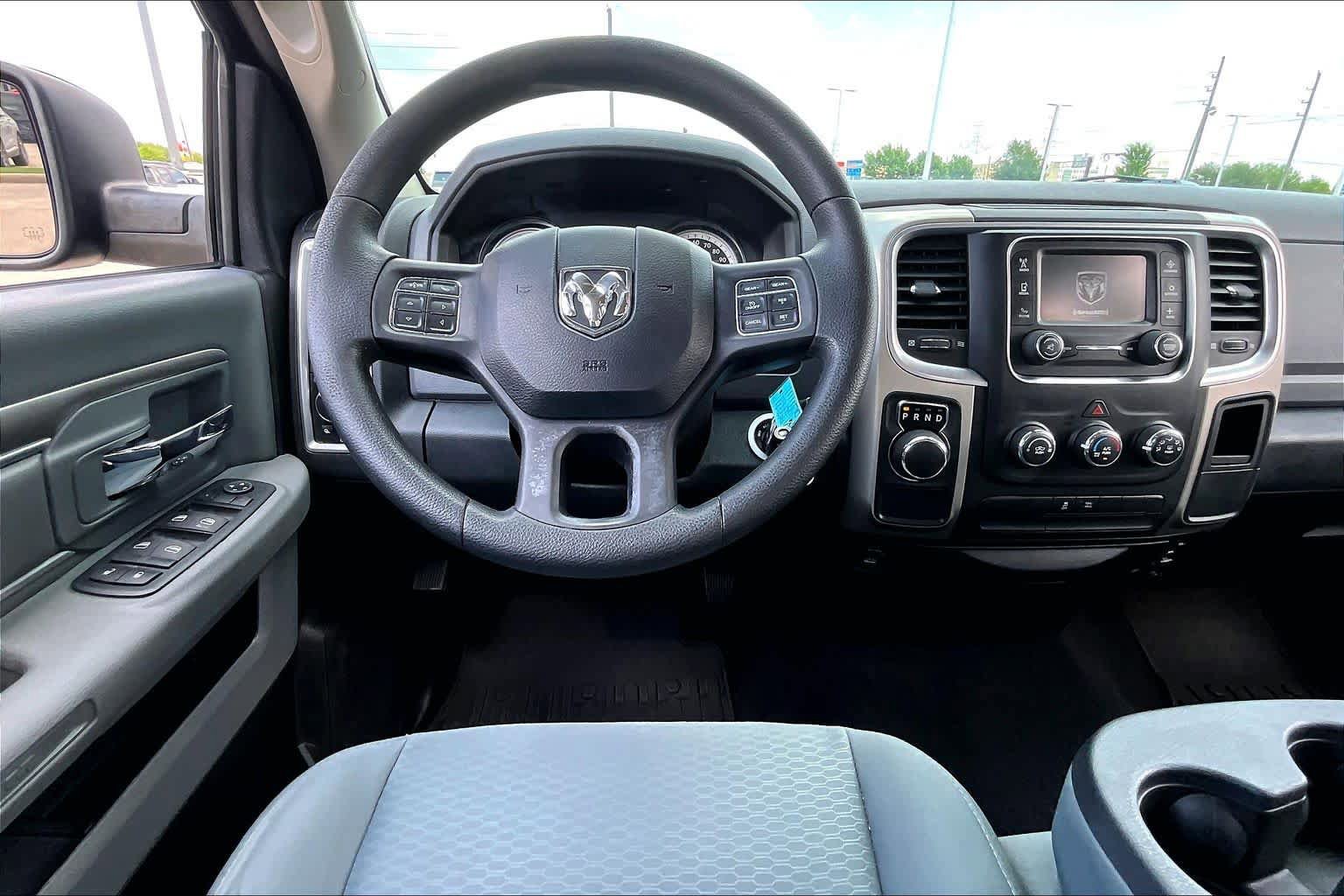 Used 2015 RAM 1500 Classic SLT image 5