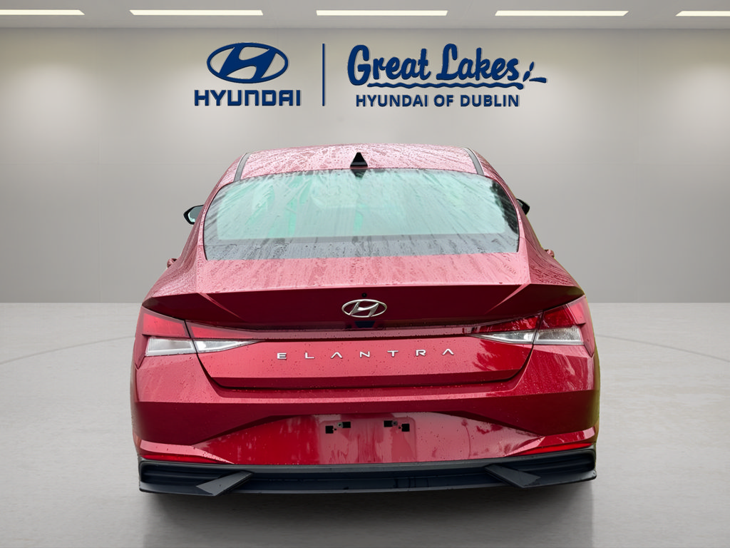 Used 2023 Hyundai Elantra SE FWD image 4