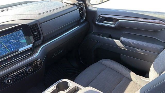 Used 2025 Chevrolet Silverado 1500 LT image 17