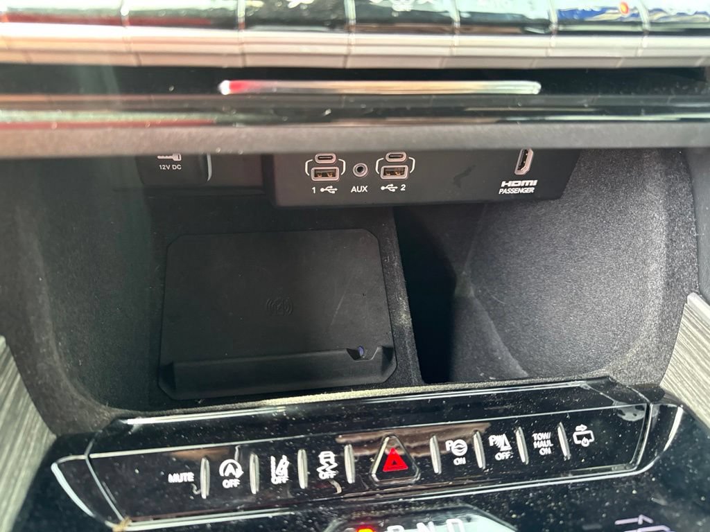 Used 2022 Jeep Wagoneer Series III w/ Convenience Group I AWD/4WD image 7