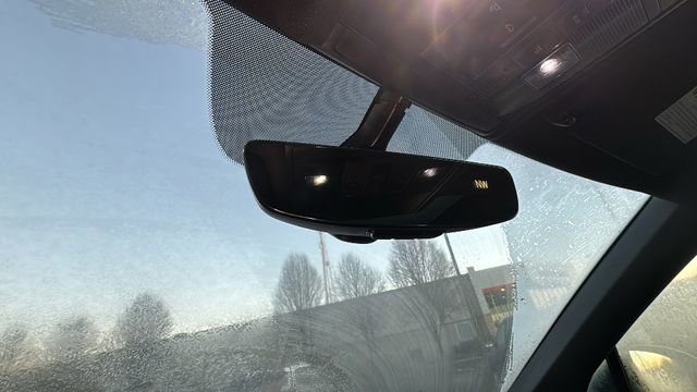 Used 2021 Volkswagen Tiguan SE R-Line image 25