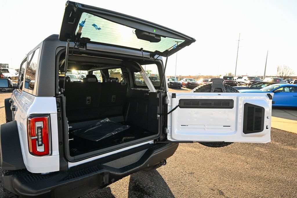 New 2025 Ford Bronco Badlands AWD/4WD image 13