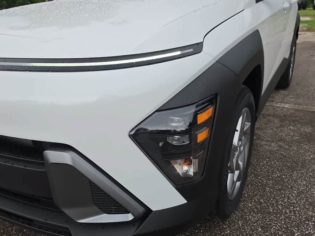 New 2027 Hyundai Kona SE FWD image 11