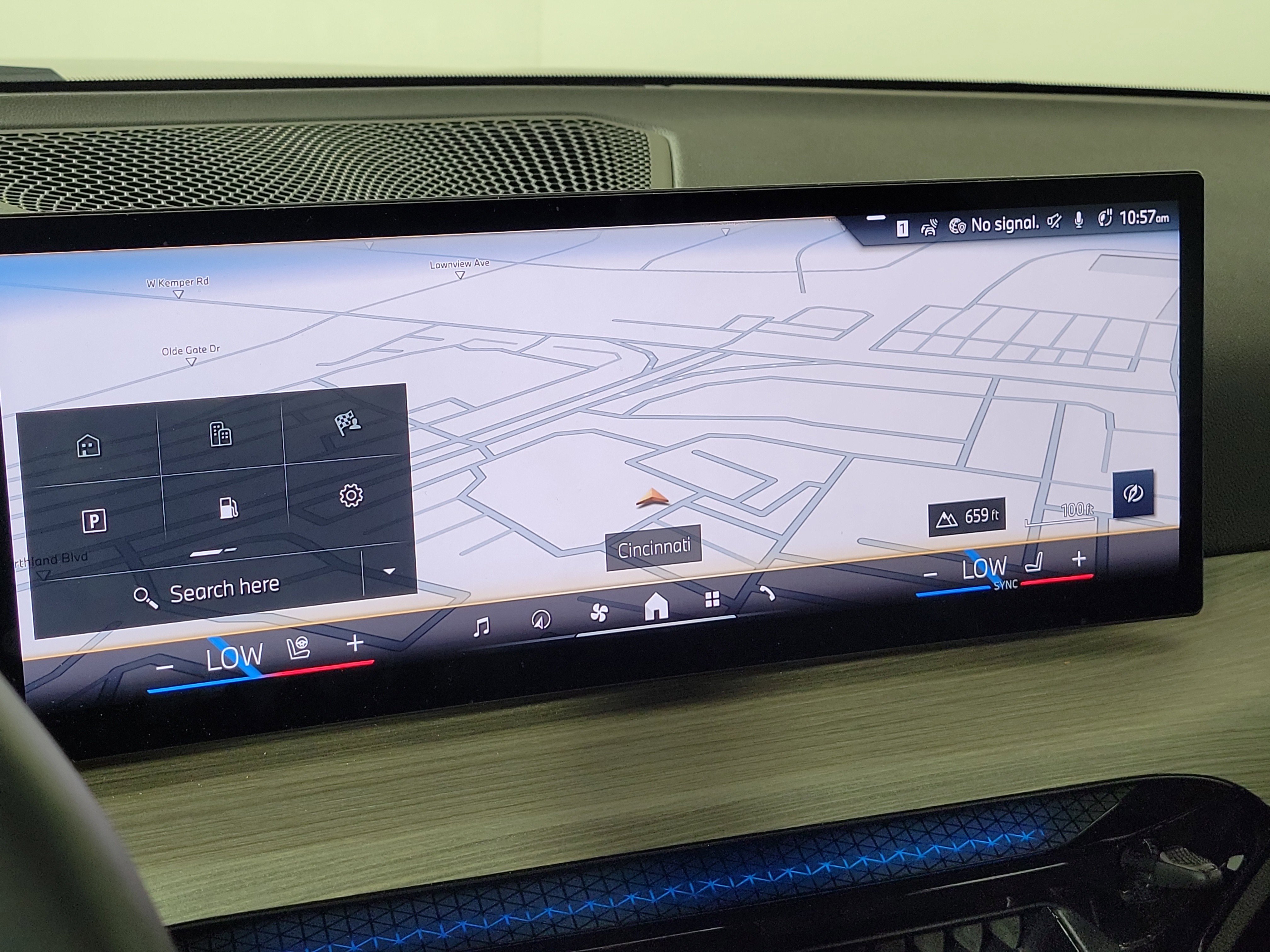 Certified 2025 BMW 330i xDrive Sedan w/ Premium Package image 18