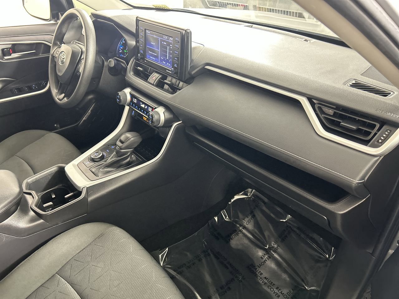 Used 2022 Toyota RAV4 XLE w/ Convenience Package image 27