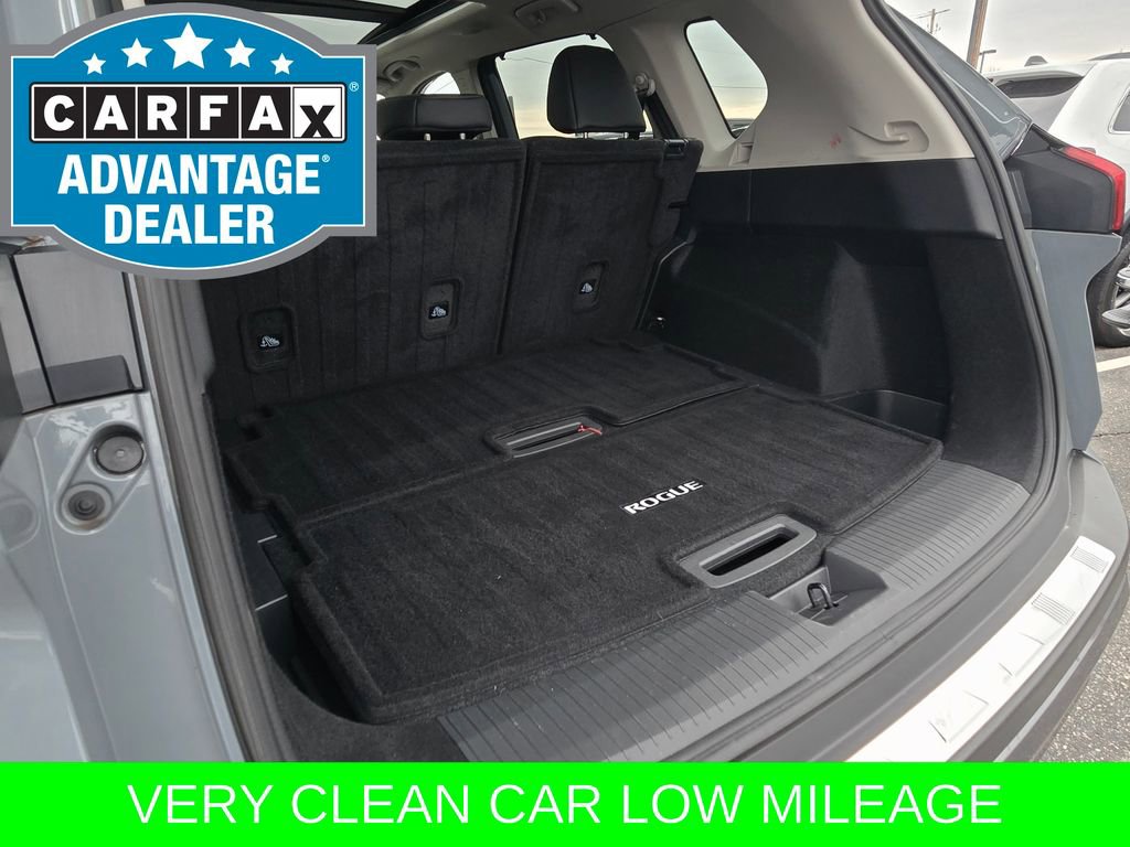 Used 2023 Nissan Rogue SL w/ SL Premium Package image 11