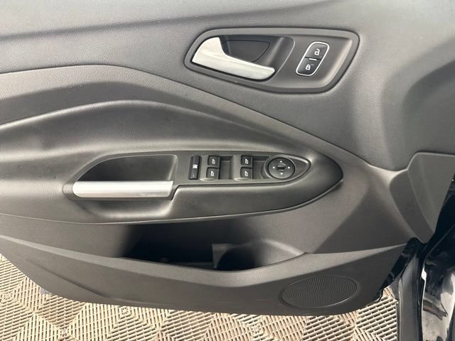 Used 2018 Ford Escape SE w/ Ford Safe & Smart Package FWD image 18