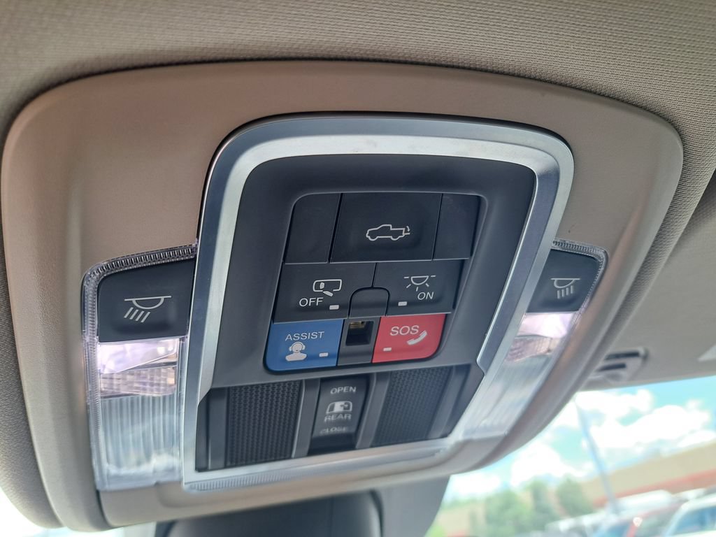 Used 2019 RAM 1500 Laramie AWD/4WD image 19