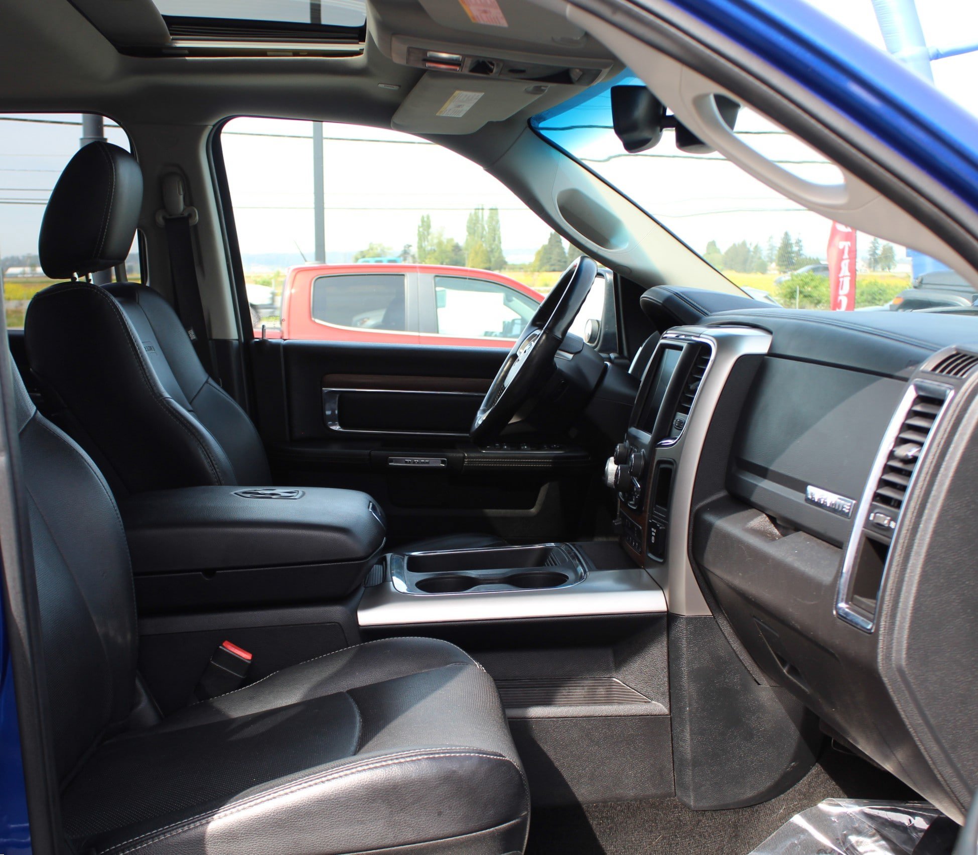 Used 2017 RAM 1500 Laramie w/ Convenience Group AWD/4WD image 22