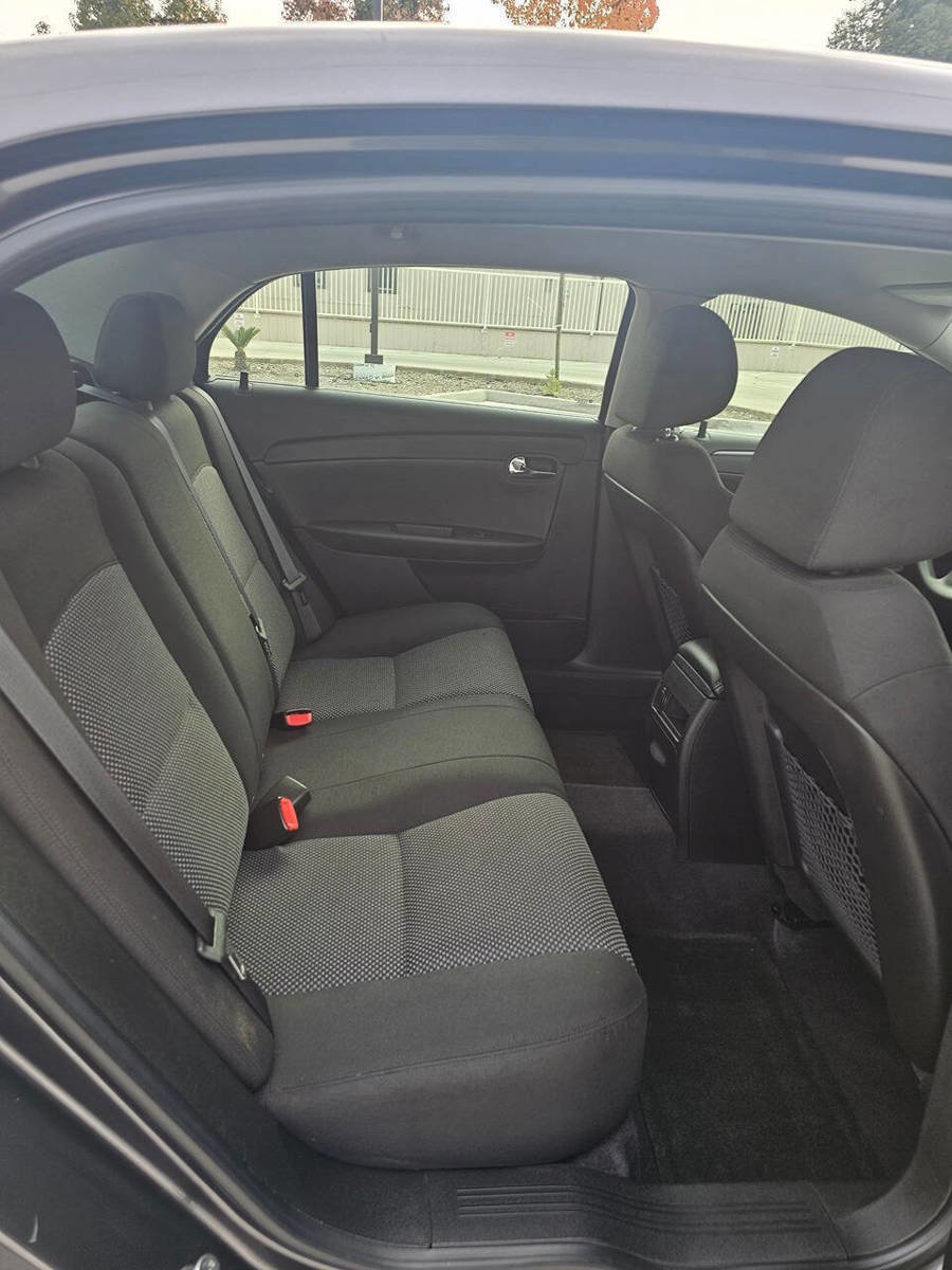 Used 2010 Chevrolet Malibu LT w/ Power Convenience Package image 13