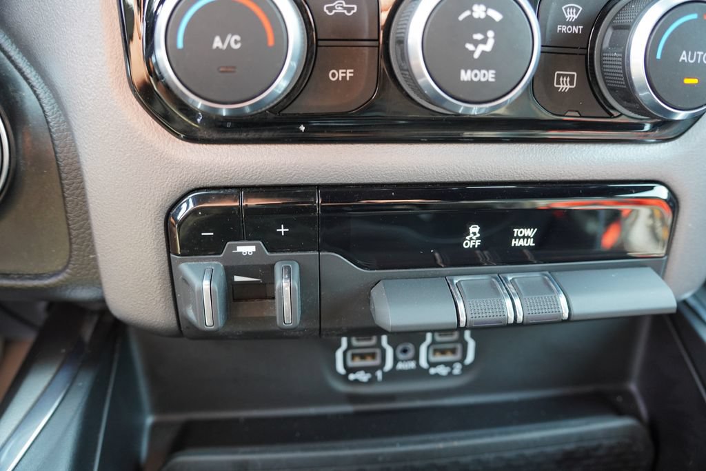 Used 2024 RAM 1500 Laramie AWD/4WD image 26