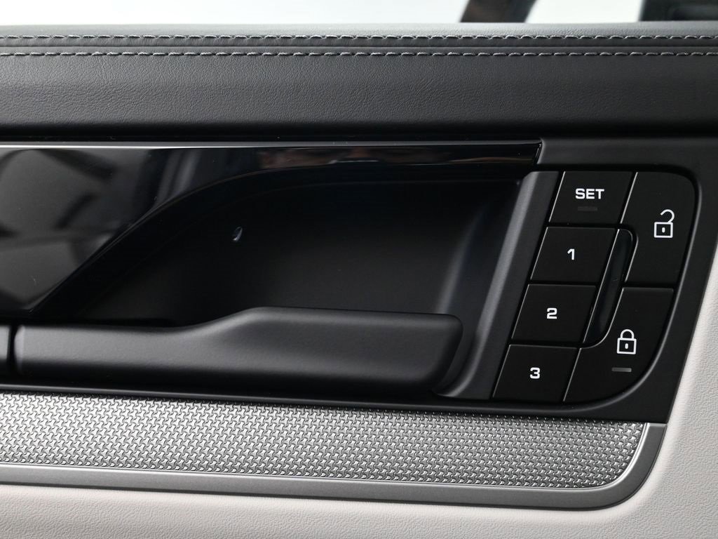 New 2026 Porsche Cayenne E-Hybrid Coupe image 18