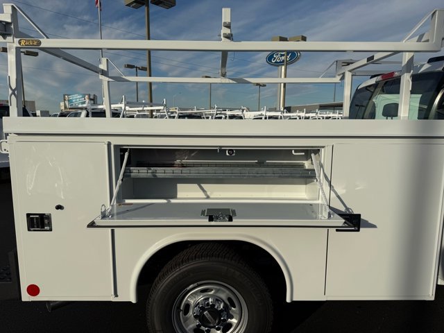 New 2026 Ford F250 XL w/ XL Chrome Package image 8