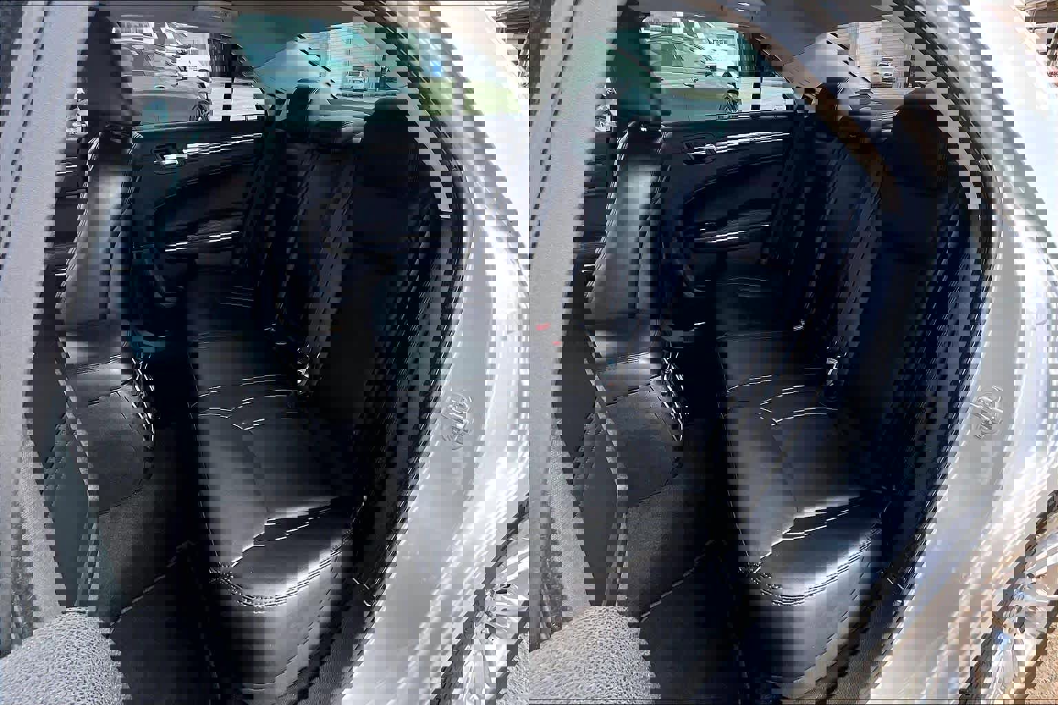 Used 2019 Chrysler 300 Touring L w/ Quick Order Package 22F image 19