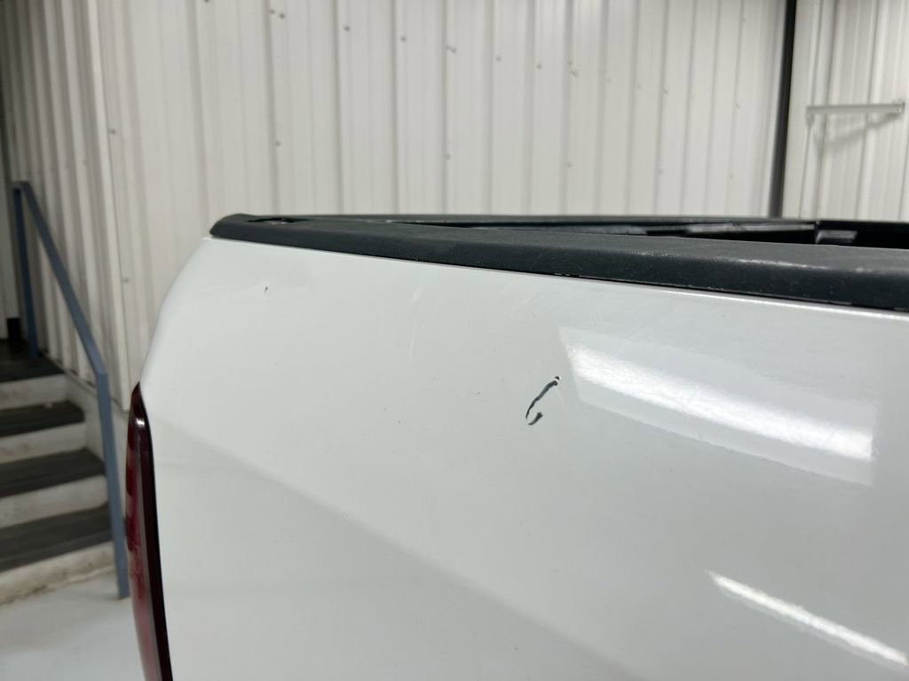 Used 2016 RAM 1500 Classic SLT AWD/4WD image 29