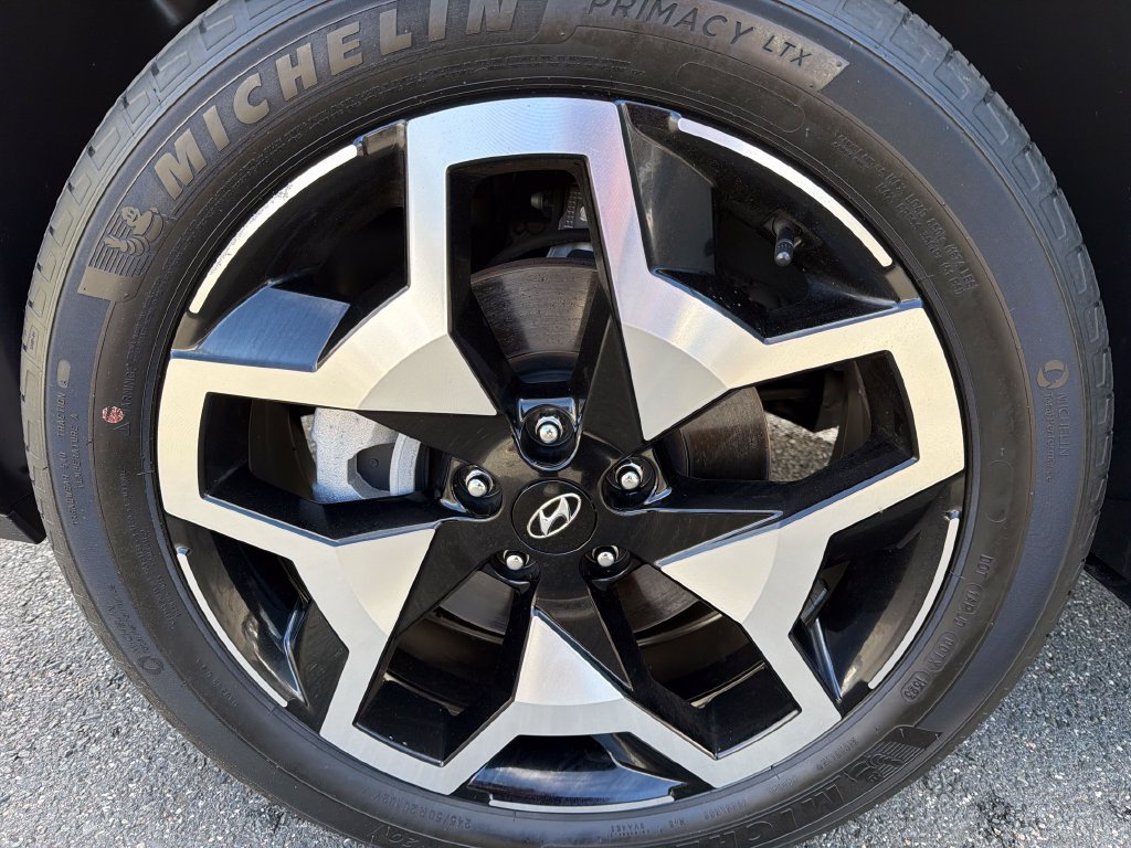 Certified 2023 Hyundai Santa Cruz Limited AWD/4WD image 27