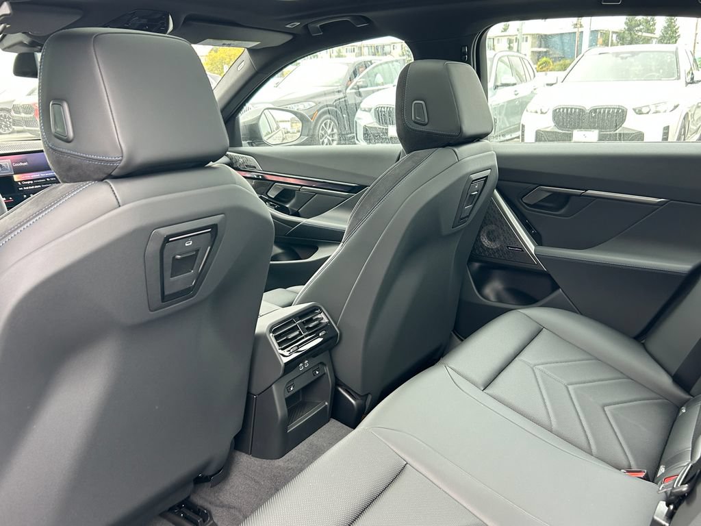 New 2027 BMW 550e xDrive AWD/4WD image 31
