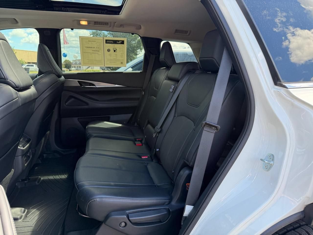 Used 2023 INFINITI QX60 Luxe w/ Cargo Package AWD/4WD image 11