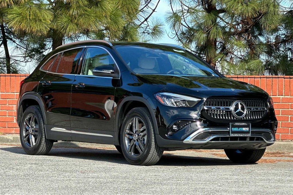 Certified 2026 Mercedes-Benz GLA 250 image 2