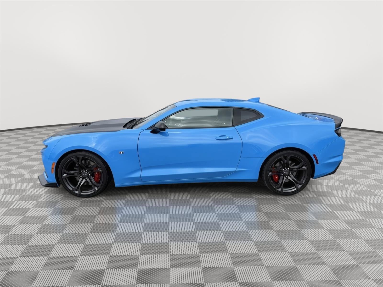 Used 2022 Chevrolet Camaro SS RWD image 4