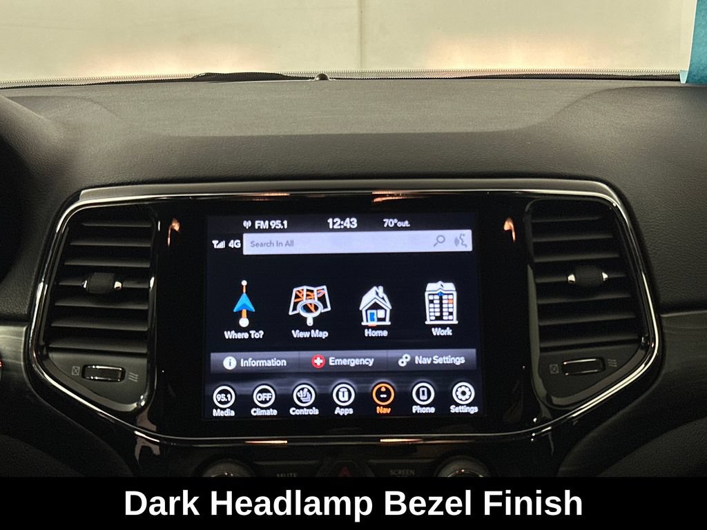 Used 2022 Jeep Grand Cherokee Laredo X AWD/4WD image 25